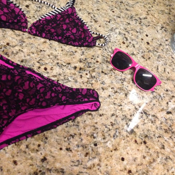 Sext lace stripe bikini!! - Picture 4 of 4