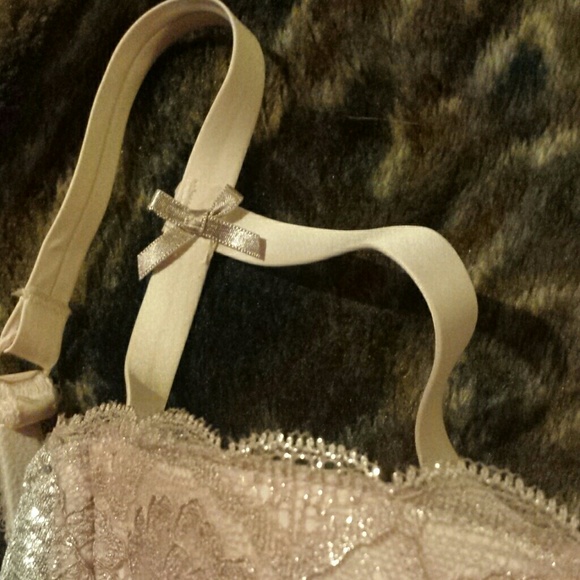 Victoria's Secret Lace & Mesh Garter Slip - Picture 4 of 4