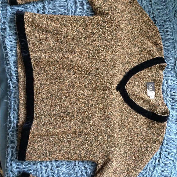 Cropped sweater - Picture 2 of 4