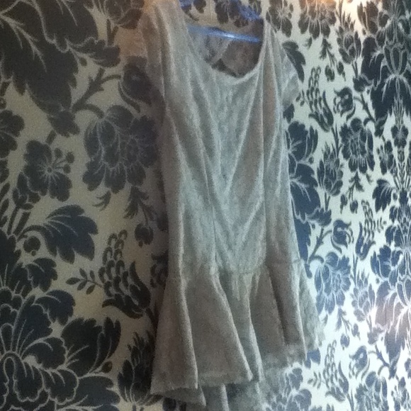 White and Gold Lace Peplum Top - Picture 3 of 4