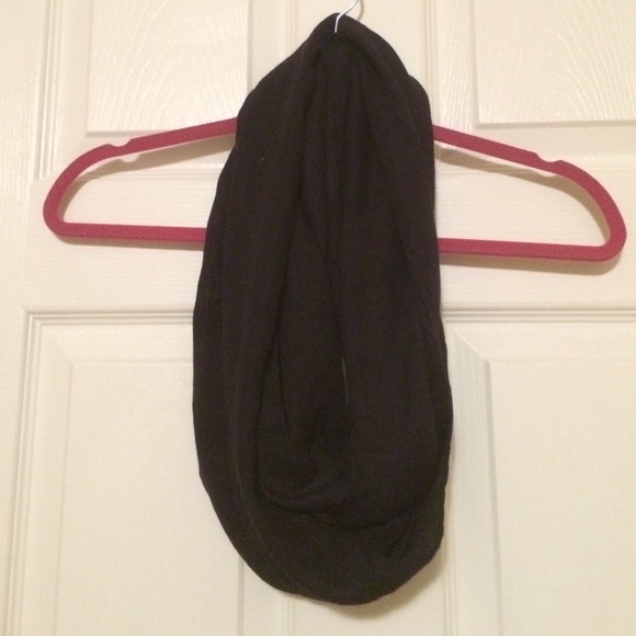 Black infinity scarf