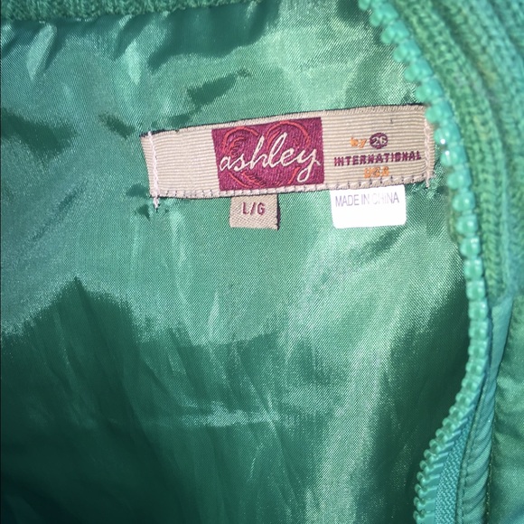 Vest - Picture 3 of 3