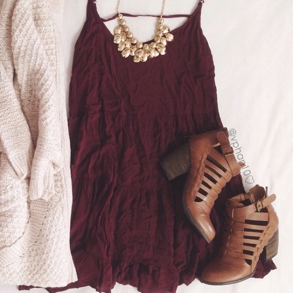 Cute strappy cut out booties ❤️