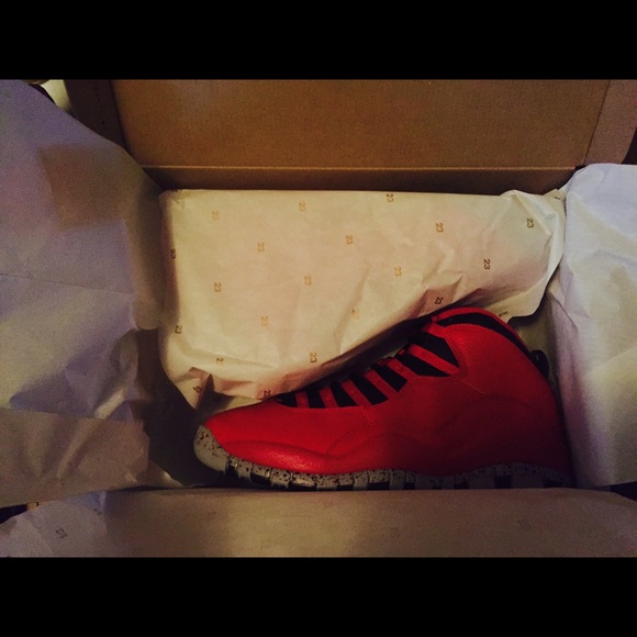 Air Jordan retro 10 30th anniversary - Picture 2 of 4