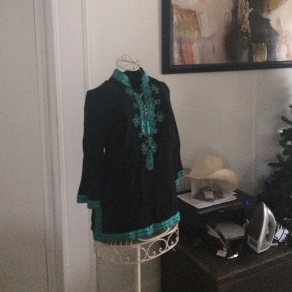 Tribal rayon ASIAN Inspired Shirt - Picture 3 of 3