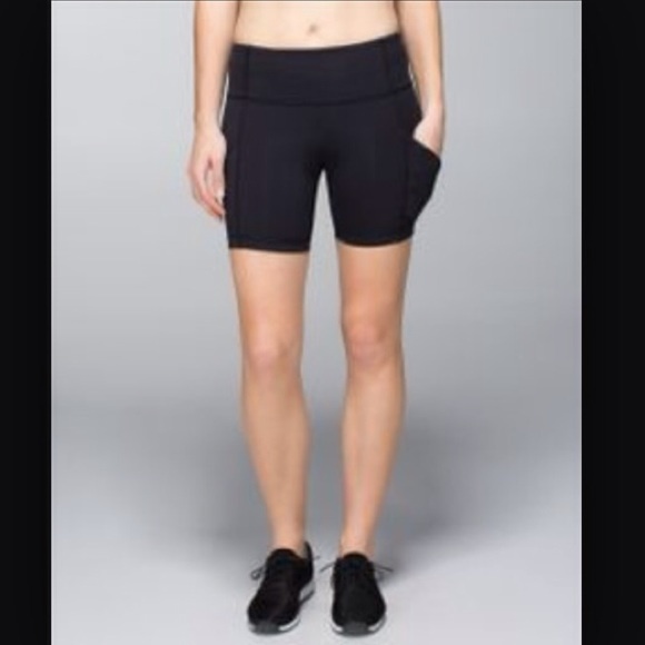 Lululemon dart & dash short blockit size 4
