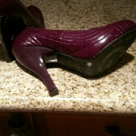 Heals - Picture 3 of 3