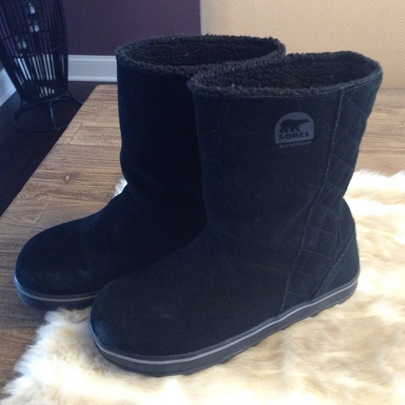 Sorel waterproof snow boots Black .
