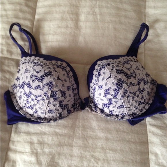 34D Victoria's Secret Very Sexy Push Up Bra