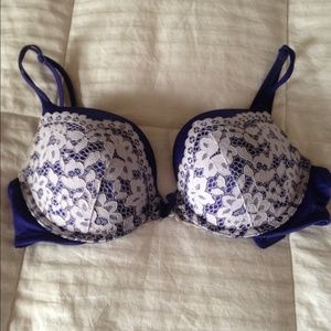 34D Victoria's Secret Very Sexy Push Up Bra