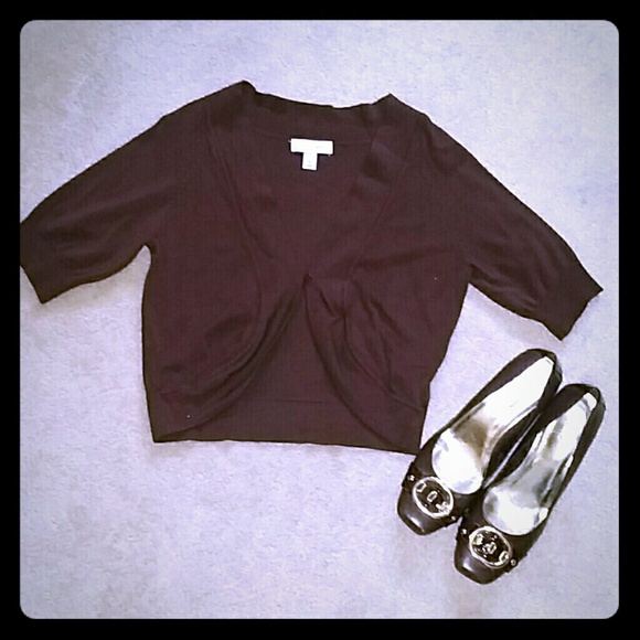 Short sleeve sweater
