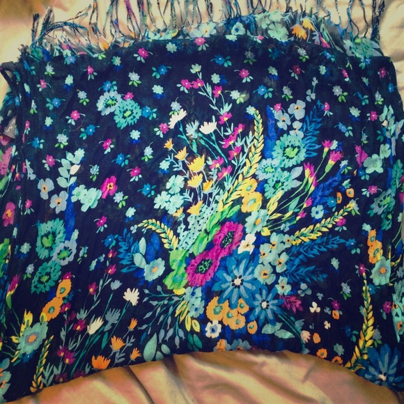 Floral patterned scarf