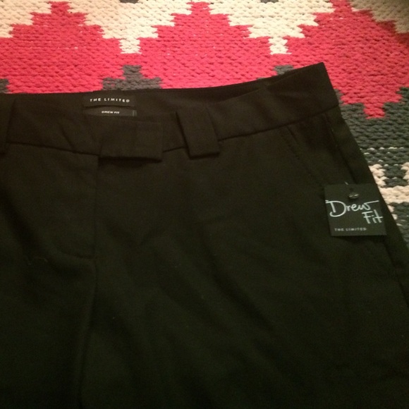 drew fit black button Capri - Picture 3 of 4