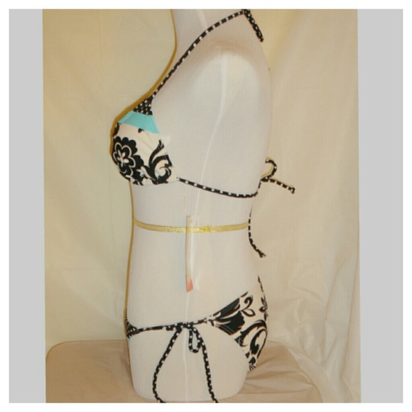 XS-S-M NWT Cute 2 Piece Printed Bikini Swim wear - Picture 2 of 3