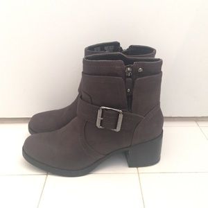 Simply Vera Vera Wang Black Ankle Boots