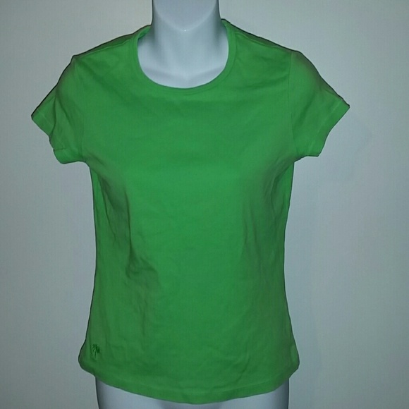 SOLD 🚫🚫🚫Lilly Pulittzer shirt