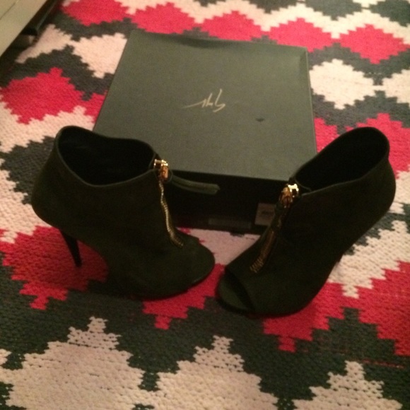 Giuseppe zanotti olive green alien heels - Picture 2 of 3
