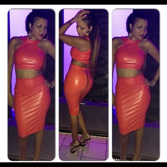 2 piece skirt and crop in red