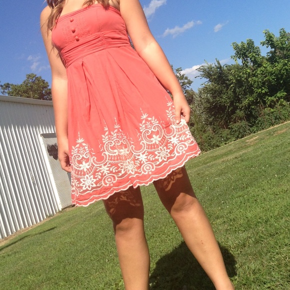 rue21. Strapless dress. Peach & off white.