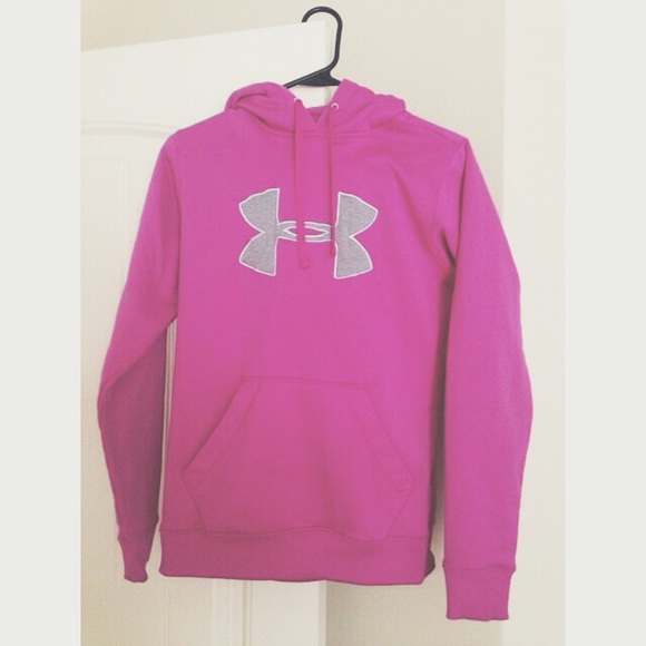 under armour // pink hoodie with grey symbol.