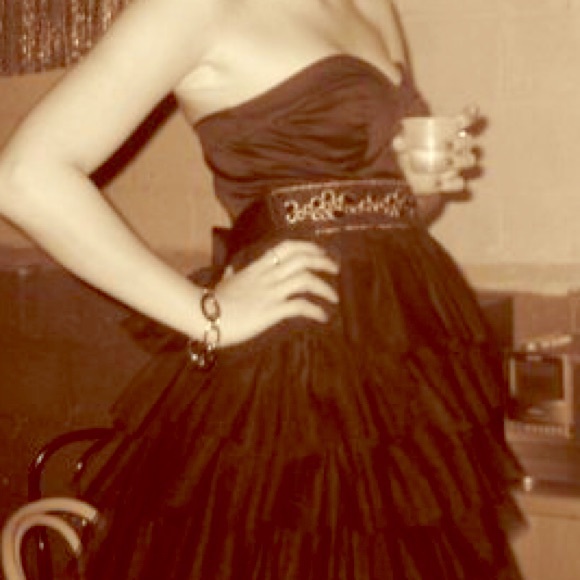 Black strapless tutu dress with rhinestone belt 👗