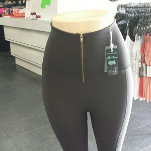 Its a high waisted leggings with zipper