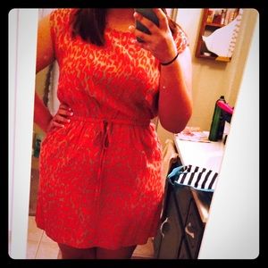 Orange print dress!