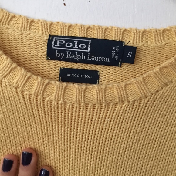 Comfy yellow sweater - Picture 2 of 4