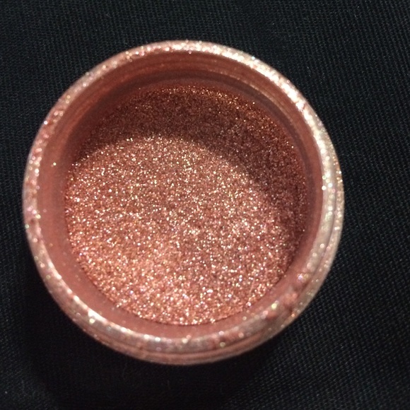 Shimmer shadows - Picture 2 of 4