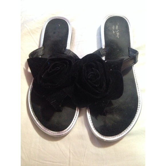 Blackm Flower Flipflop - Picture 1 of 1