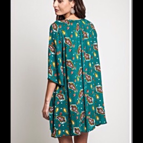 Pretty in Paisley Shift Dress - Picture 2 of 3