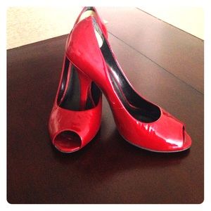 GIANNI BINI red heels! Great Condition!