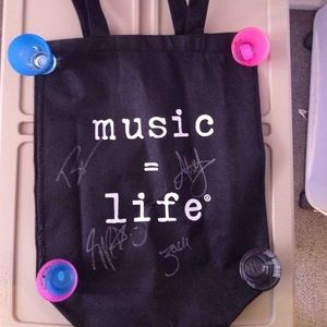 AUTHENTIC SIGNED ALL TIME LOW BAG