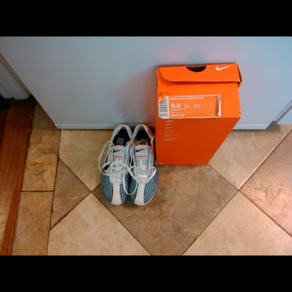 A new pair of detachable spike track shoes