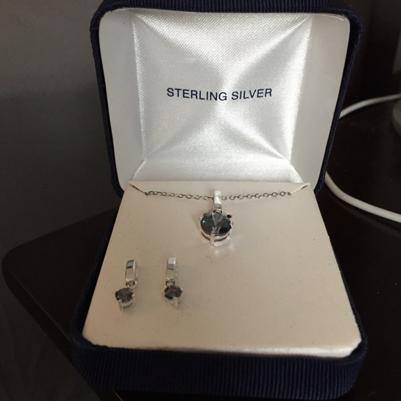 Necklace and earring set