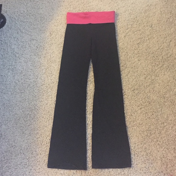 yoga pants