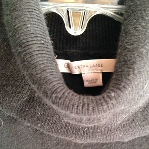 BUNDLE: 2classic GAP Turtlenecks in blk +gray