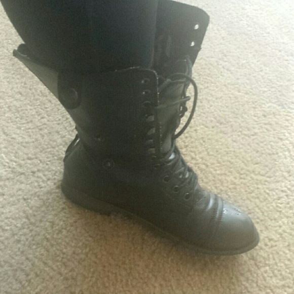 Rampage boots