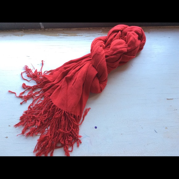 Scarlet red scarf - Picture 1 of 1
