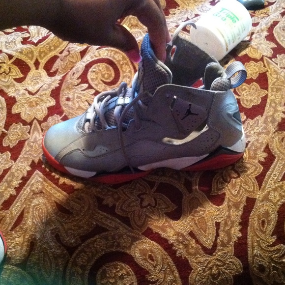 Jordan's Size 7y - Picture 2 of 3