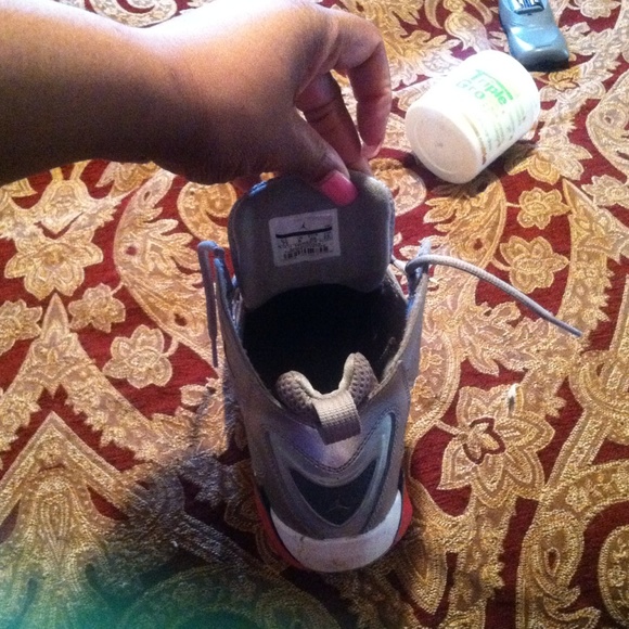 Jordan's Size 7y - Picture 3 of 3