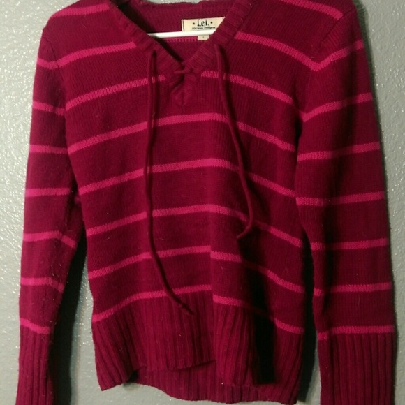 Sweater - Picture 1 of 3