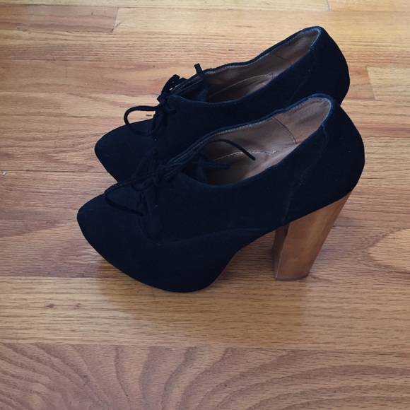 Cirkus by Steve Madden