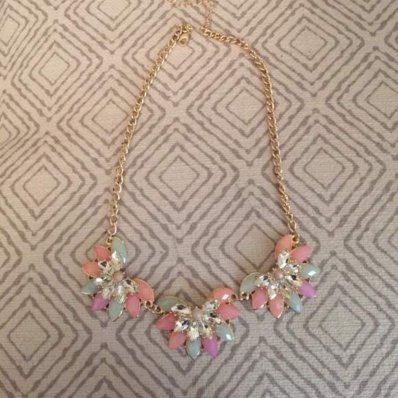 Statement necklace