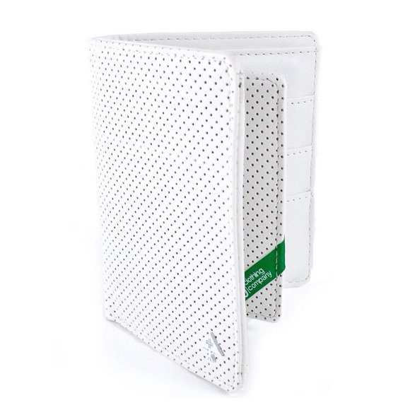 LOOKING FOR lrg Moneybags wallet
