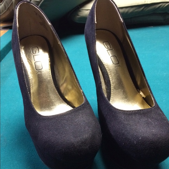 SOLD ON Ⓜ️!!!! Black wedges