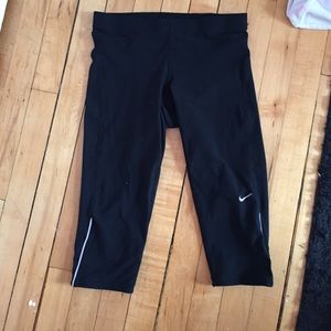 Nike dri-fit short crop capris