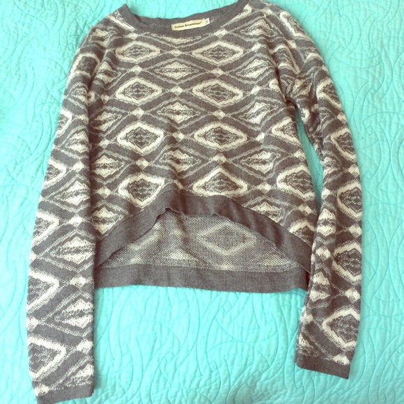 Sweater - Picture 1 of 1