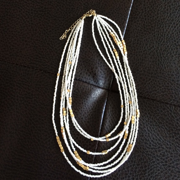 *Bundle* Aztec Beaded Necklace & Shorts with Top - Picture 2 of 3