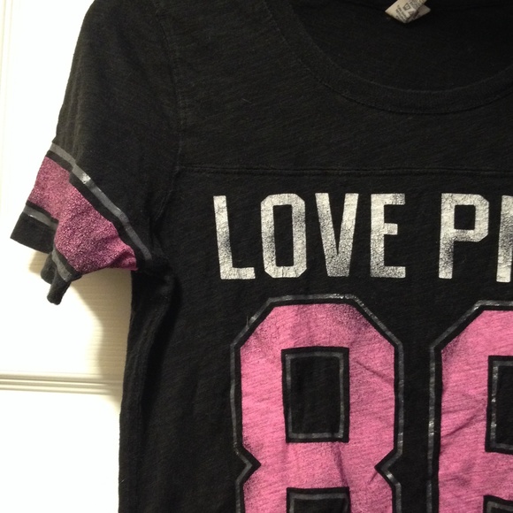 VS PINK Tee - Picture 2 of 4